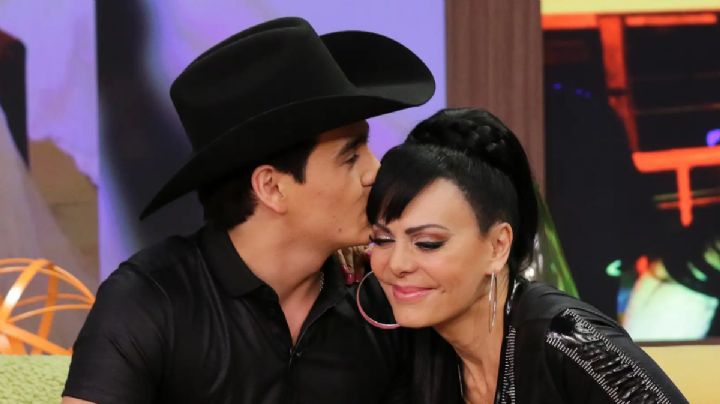Maribel Guardia recibe regalo y rompe en llanto al recordar a su hijo
