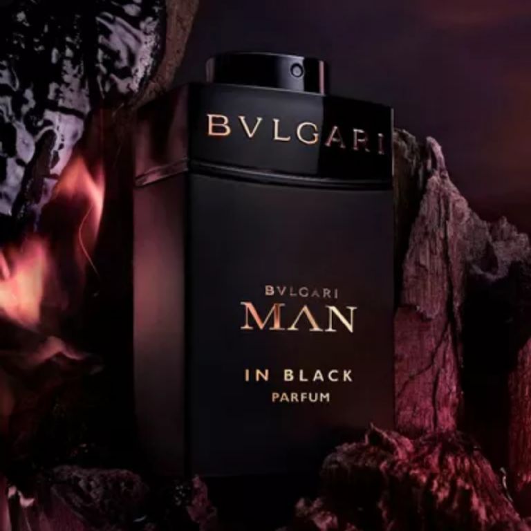 Bulgari Man In Black es una fragancia exquisita para hombres