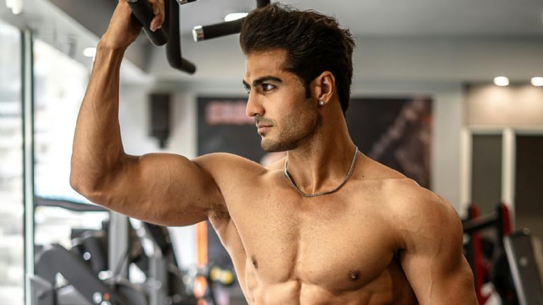 El volumen de músculos en la espalda y los beneficios