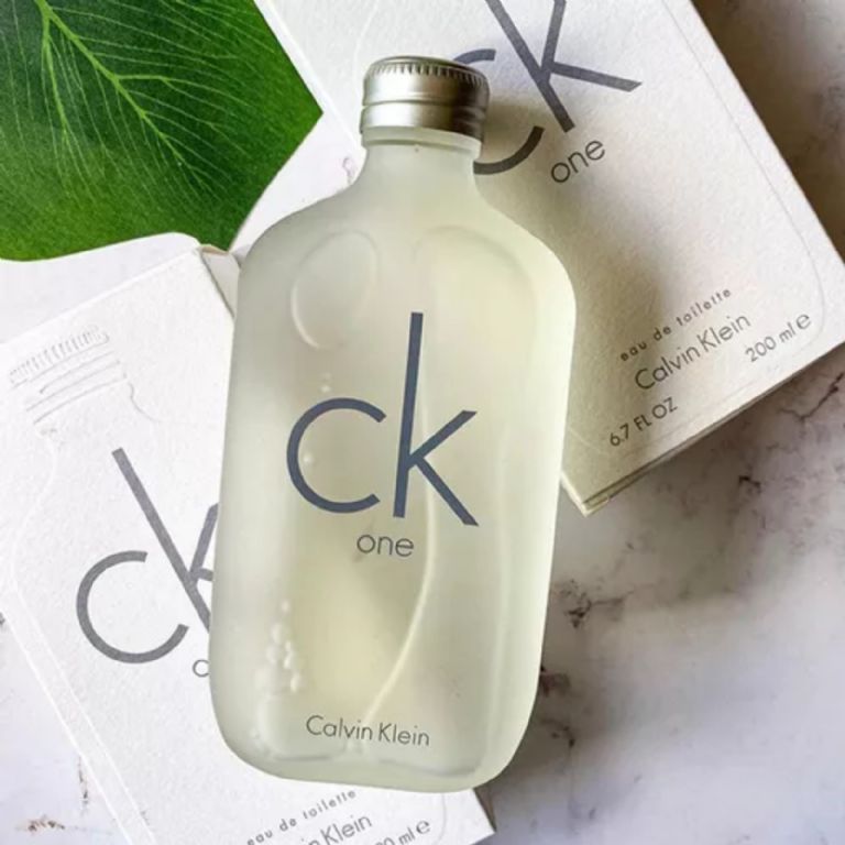 CK One es una fragancia masculina que nunca pasa de moda