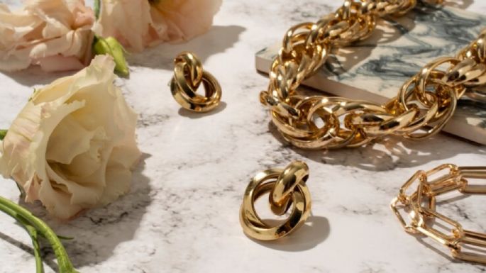 ¡Adiós a las flores! Estas son las joyas que puedes regalar sin gastar de más