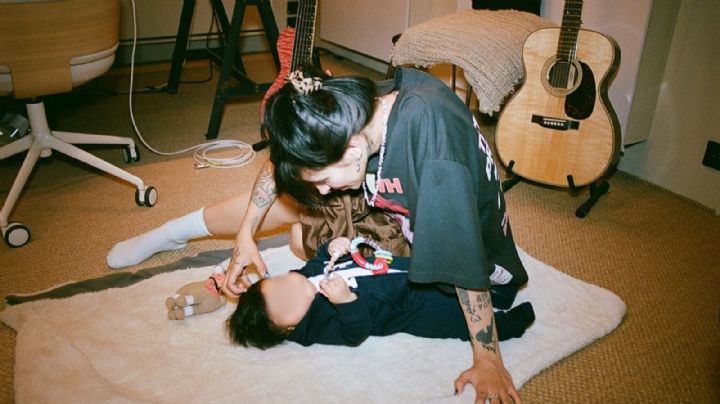 Cazzu enternece las redes tras compartir las primeras palabras de su hija Inti VIDEO