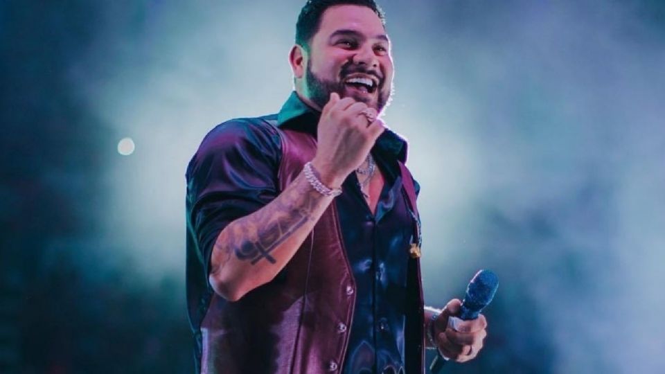 Alan Ramírez sorprende con palomazo en  pleno yate