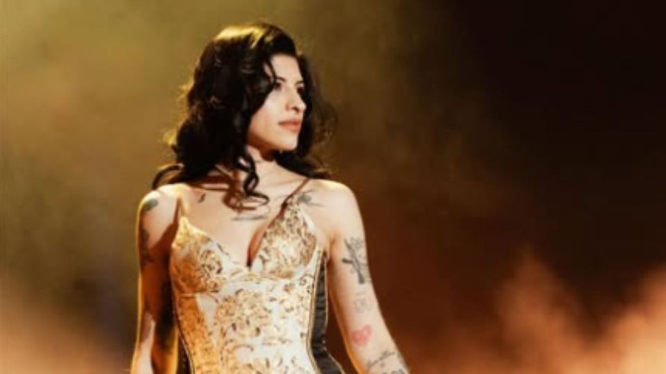 La familia de Cazzu, aunque discreta, ha jugado un papel crucial en su desarrollo personal y profesional