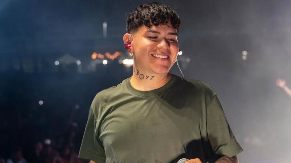 El cantante guanajuatense compareció ante la Fiscalía del Estado de Jalisco el 11 de noviembre, luego de la apertura de una carpeta de investigación relacionada con su presentación en Guadalajara.