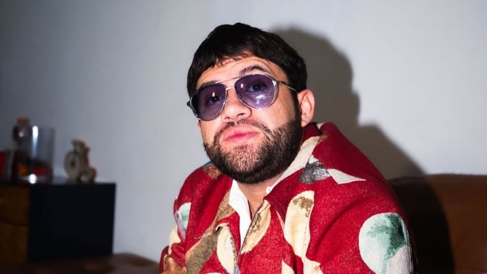 Luis R. Conriquez acudió a la Fiscalía de Jalisco para conocer el avance de la carpeta de investigación abierta en su contra.