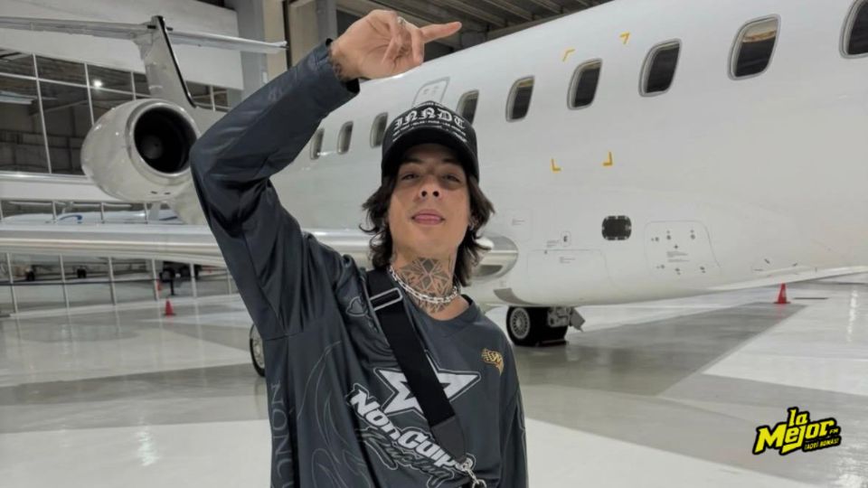 El cantante de corridos Natanael Cano se queja del cobro de impuestos y pide apoyo al SAT.