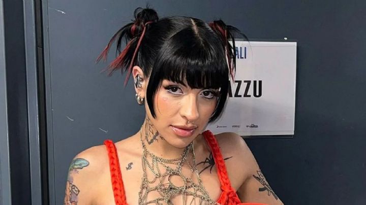 Cazzu desata polémica con su nuevo tatuaje: ¿dice “Latinaje” o es un homenaje a su hija Inti?
