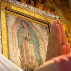 ¿Cómo pedirle un milagro a la Virgen de Guadalupe este 12 de diciembre? Oración que debes recitar