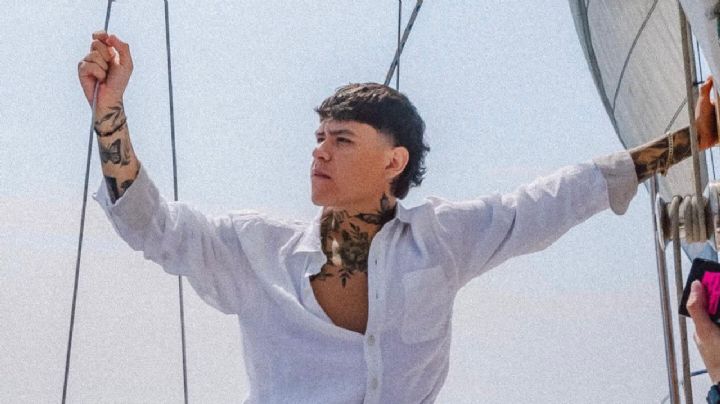 Exhiben a Junior H por dar concierto presuntamente borracho y aseguran: "Ni se le entendía" (VIDEO)