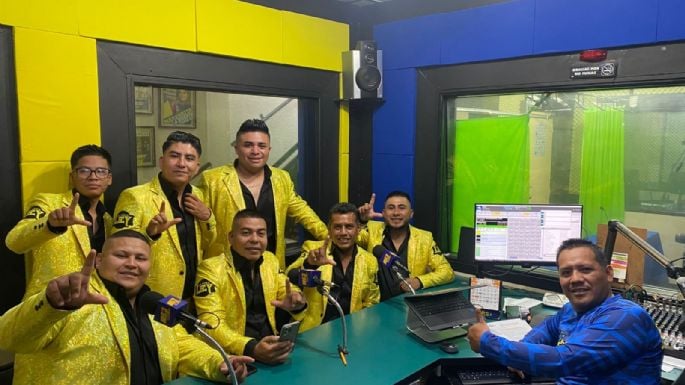 ¡Aquí nomás! La Mejor 105.3 FM y La Mera Ley