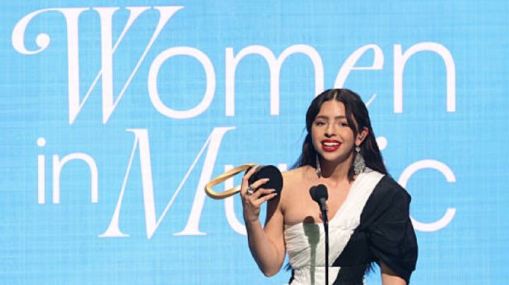 Así fue el discurso de Ángela Aguilar tras recibir reconocimiento de Billboard: "He tenido que llorar bajo el peso del juicio"