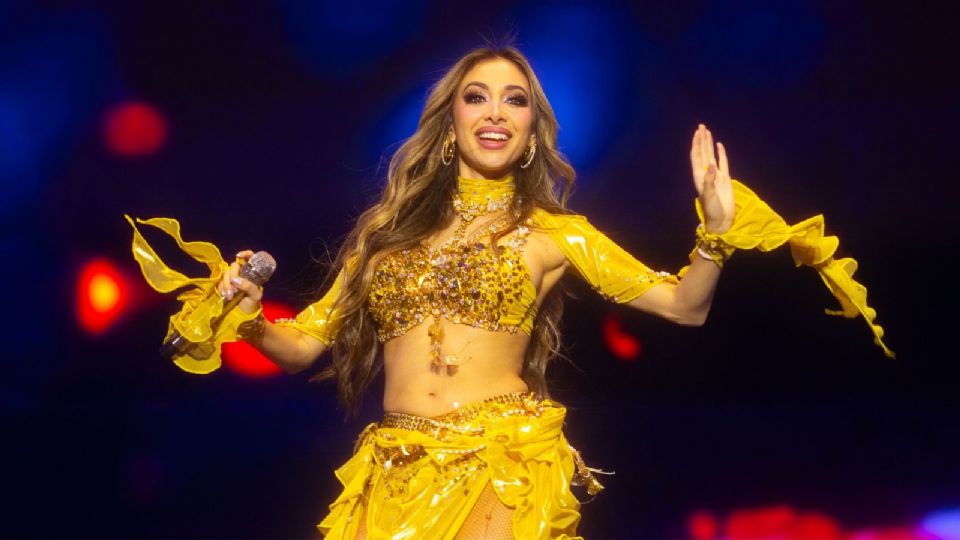 Mar llegó al escenario para interpretar algunas de sus canciones más populares