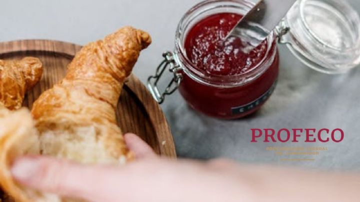 La marca de mermelada que tiene 3 cucharadas de azúcar cada 30 gramos, según Profeco