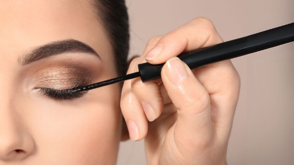 El mejor delineador para ojos que solo cuesta $30 pesos