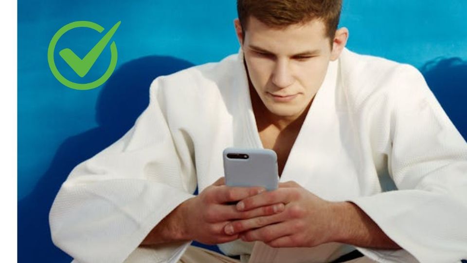 Este celular irrumpe en el mercado mexicano como el smartphone plegable más económico, con un precio inferior a 10,000 pesos