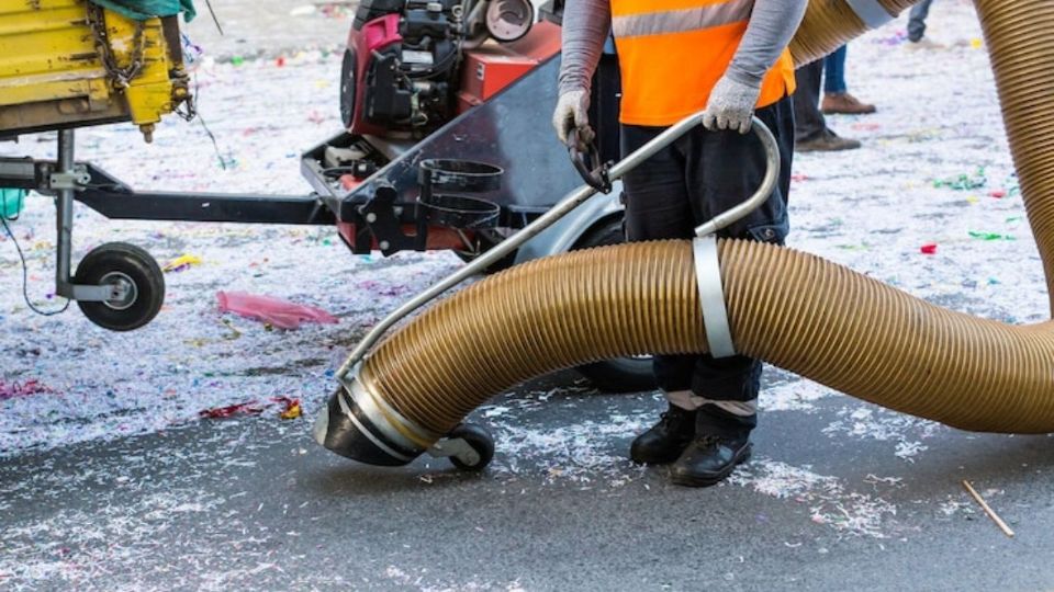 En esta temporada de lluvias, el desazolve de coladeras no solo es responsabilidad del gobierno, sino también de los ciudadanos.