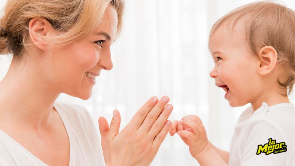 Aunque llamar a los hijos por el nombre de sus padres es un acto bastante común, también podría traer consecuencias en la identidad del bebé.