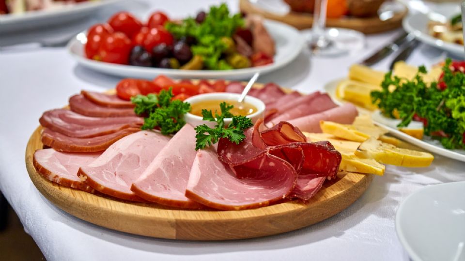 Estos productos aparantan ser jamón, pero no lo son