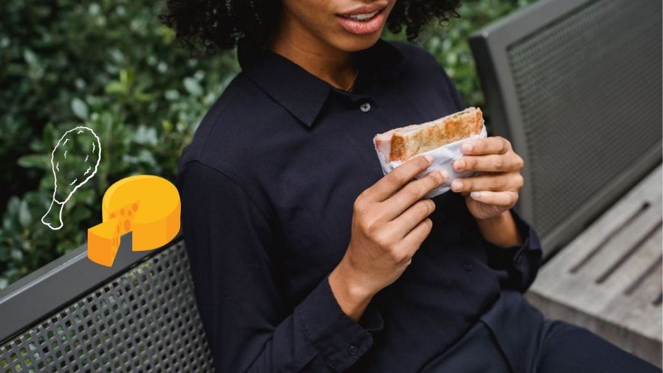 Con el calor, las comidas pesadas suelen ser menos atractivas, por lo que recetas frescas y ricas en proteínas se convierten en una solución práctica y saludable