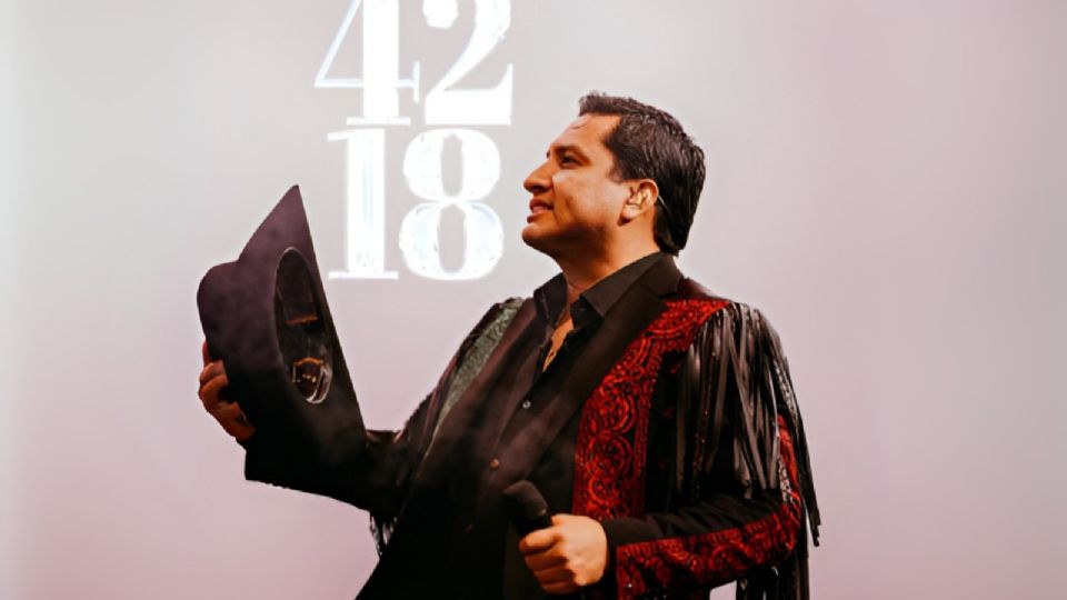 Julión Álvarez anuncia nueva gira y confirma las fechas, ciudades y recintos donde se estará presentando