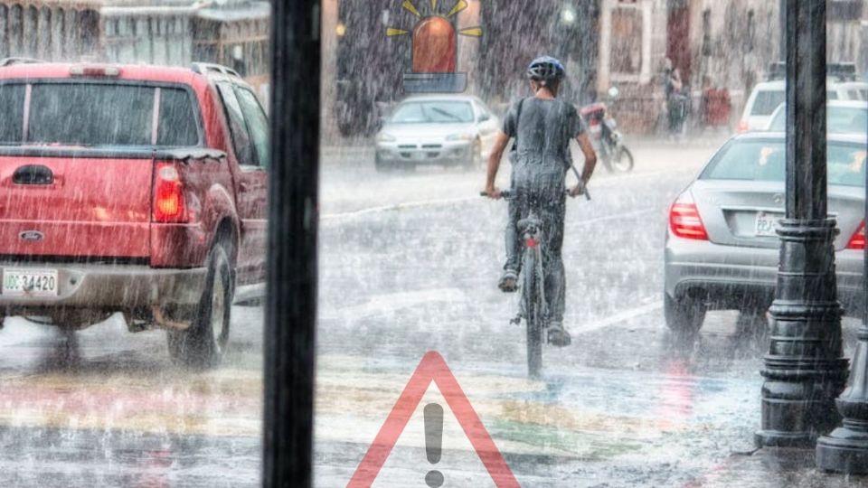 Para minimizar riesgos, las autoridades sugieren evitar transitar por áreas propensas a inundaciones