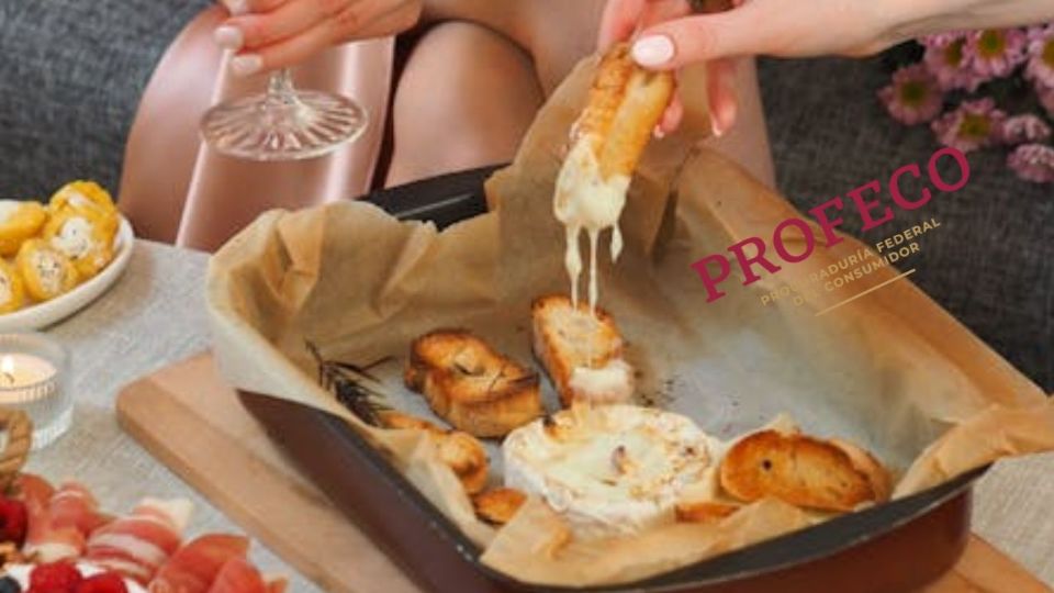 La Profeco realiza estudios periódicos para analizar la autenticidad y composición de los quesos disponibles en el mercado