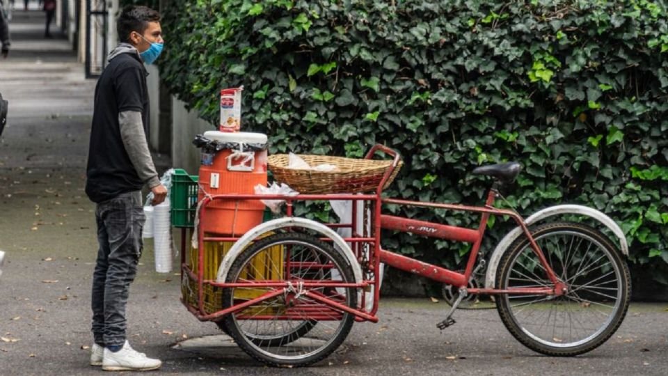 La alcaldía Cuauhtémoc retiró puestos de café y pan en la CDMX.