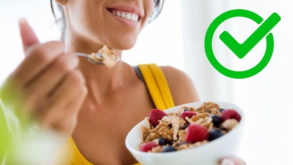 La avena es un superalimento ideal para quienes buscan cuidar su salud de forma práctica y natural.