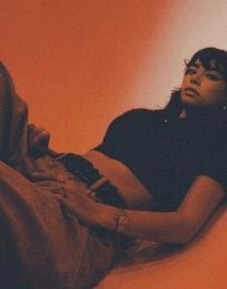 Foto descriptiva de: RIA hace una tierna reflexión sobre el amor y dejar ir en su nuevo sencillo