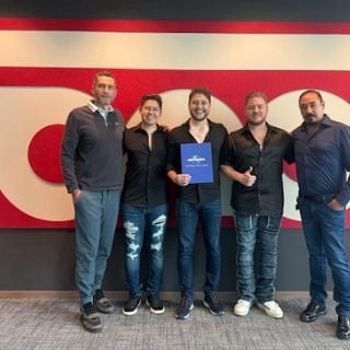 Los Rojos renuevan contrato con su casa disquera FONO