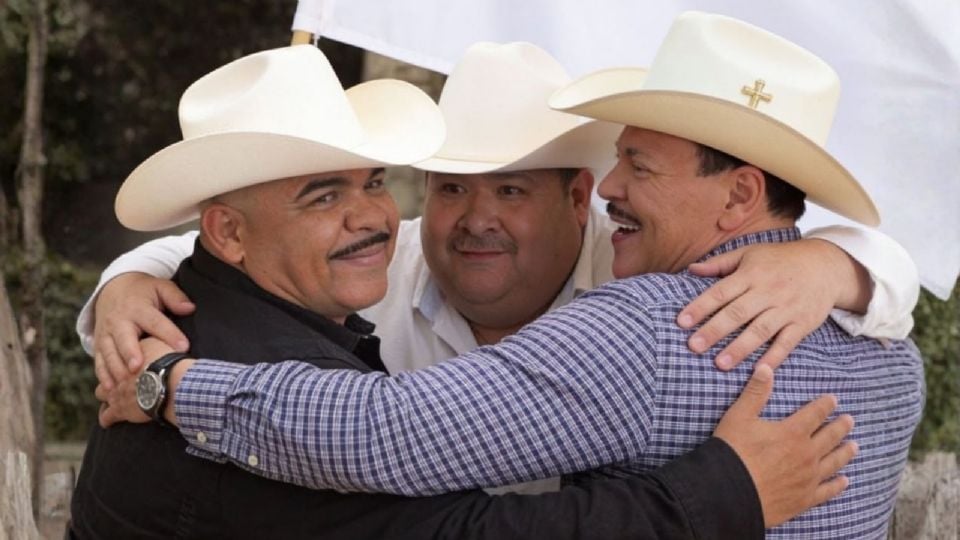 Chuy Lizárraga comparte foto junto a Julio Preciado y El Coyote